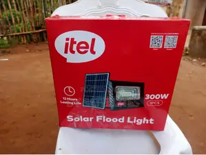 Itel 300 Watts Solar Streets Light