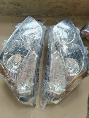 Headlamp Pontiac Vibe 2009-2012