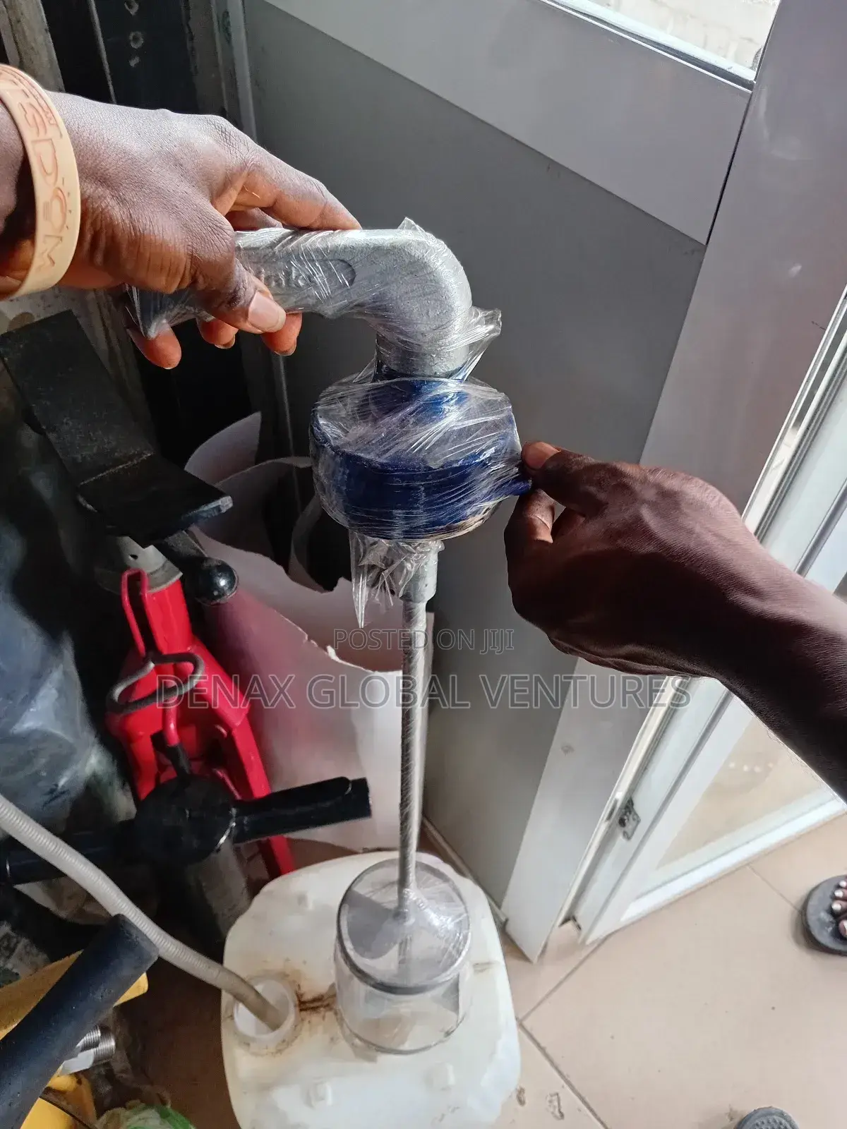 Pneumatic/Air Hand Paint Mixer