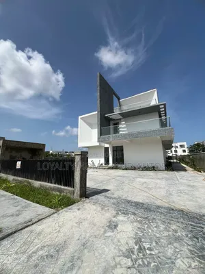 Furnished 6bdrm Mansion in Pinnock Beach Lekki for sale