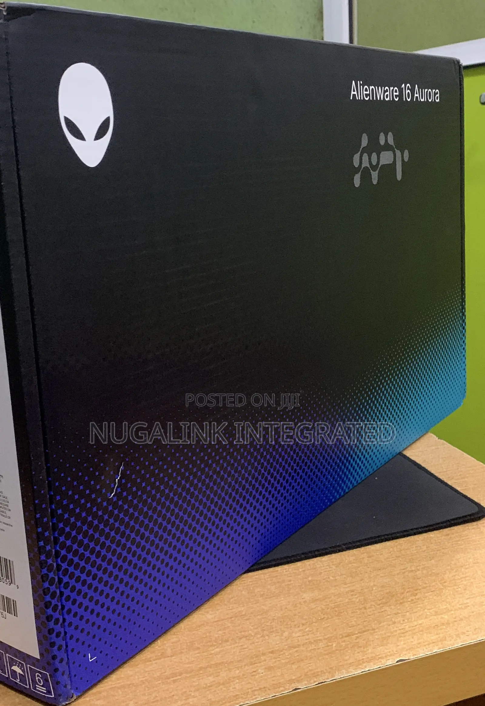New Laptop Dell Alienware X16 32GB Intel Core Ultra 9 SSD 1T