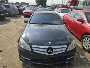 Mercedes-Benz C300 2009 Black