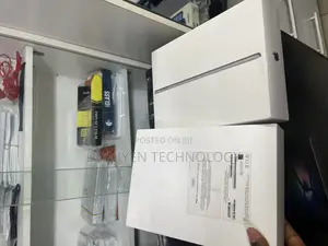 Apple iPad 9.7 64 GB Gray