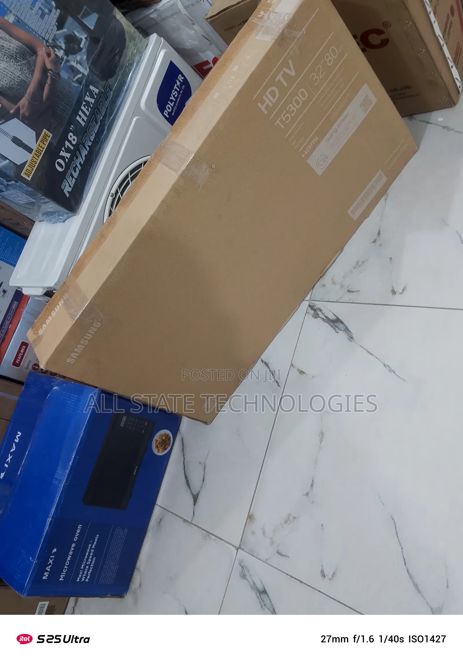 Samsung 32" Smart Tv for Binge Watching
