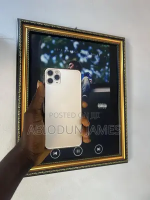 Apple iPhone 11 Pro Max 64 GB Gold