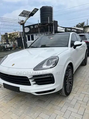 Porsche Cayenne Turbo 2021 White