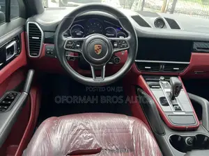 Porsche Cayenne Turbo 2021 White