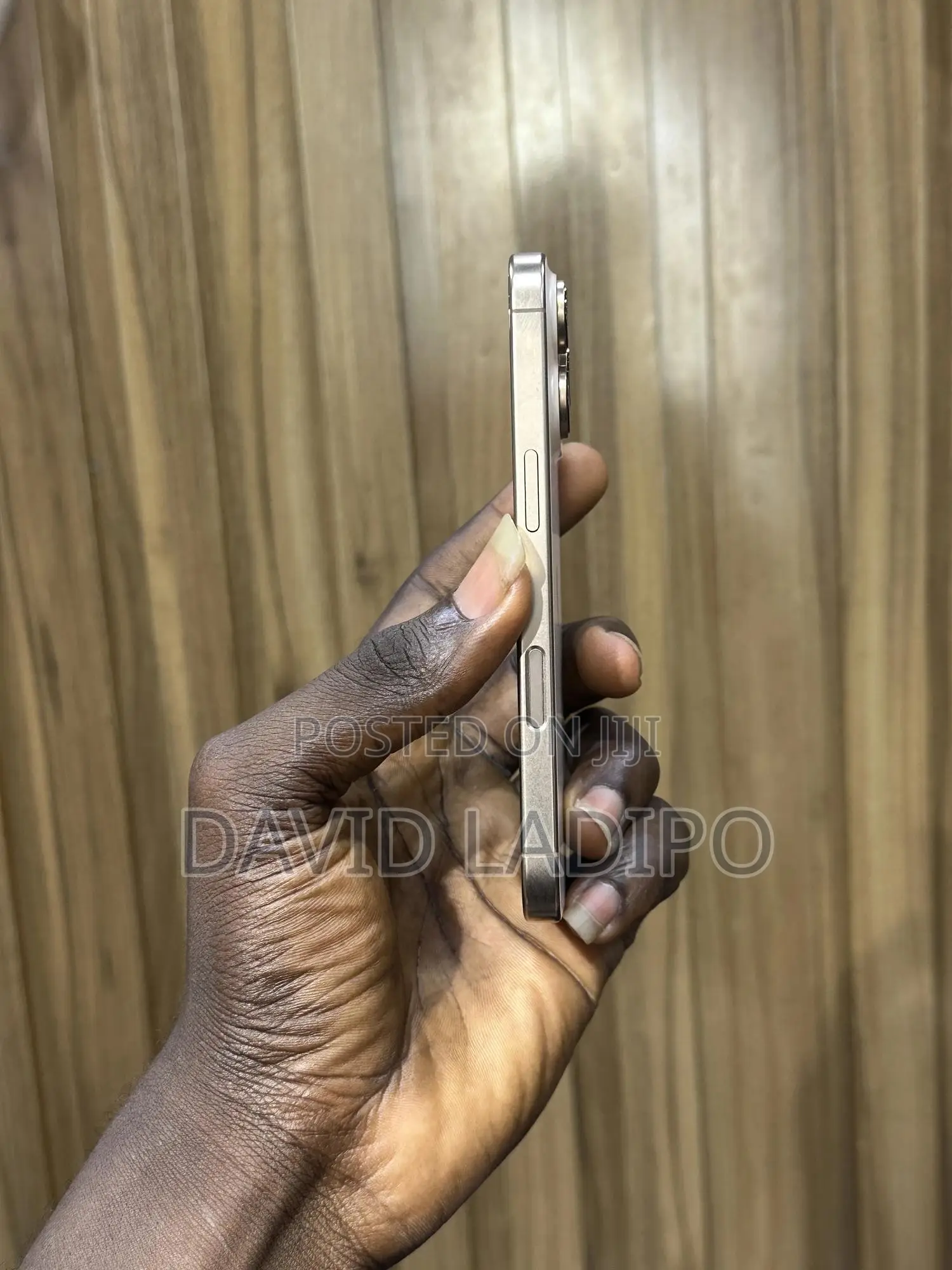 Apple iPhone 16 Pro 256 GB Gold