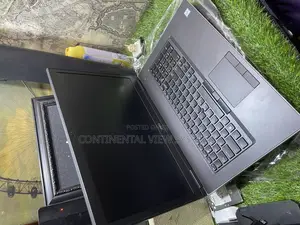 Laptop Dell Precision 7740 32GB Intel Core i7 SSD 1T