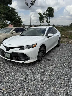 Toyota Camry LE FWD 2020 White