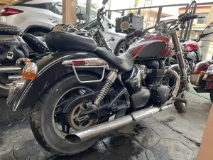 Triumph 2007 Red