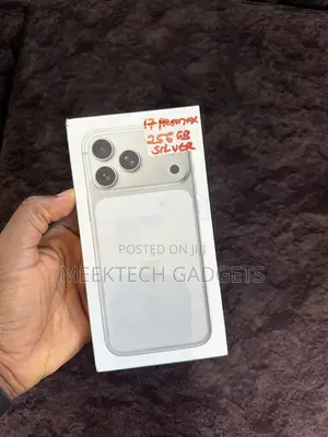 New Apple iPhone 17 Pro Max 256 GB White