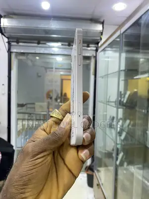 Apple iPhone 12 64 GB White