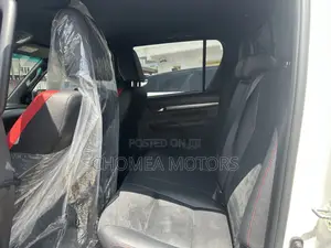 New Toyota Hilux 2023 White