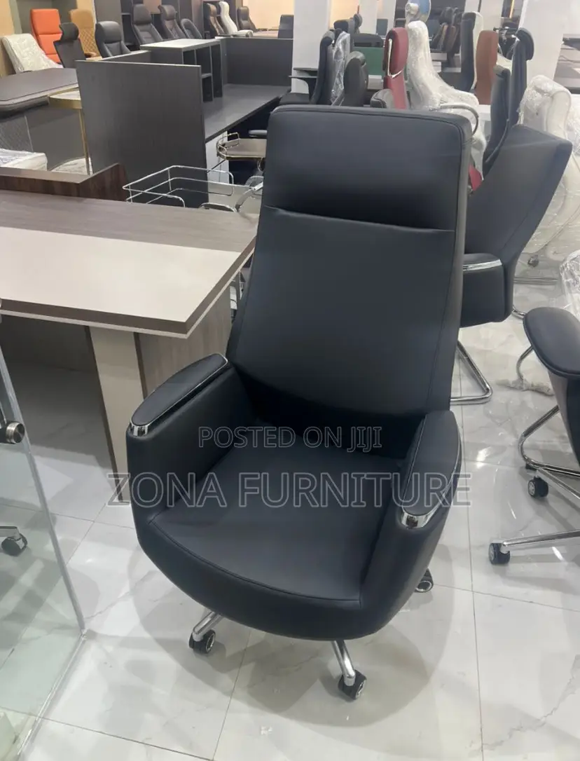 New Model Imported Solid Executive Office Swivel Chair