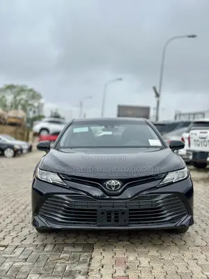 Toyota Camry LE FWD (2.5L 4cyl 8AM) 2018 Black