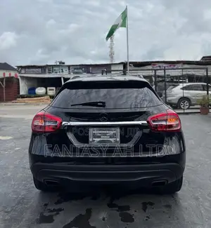 Mercedes-Benz GLA 250 2015 Black