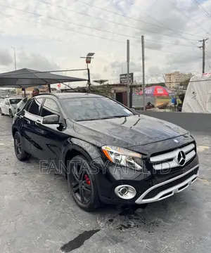 Mercedes-Benz GLA 250 2015 Black