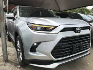 Toyota Highlander Platinum AWD 2024 Gray