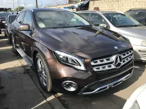 Mercedes-Benz GLA 250 2018 Brown