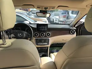 Mercedes-Benz GLA 250 2018 Brown