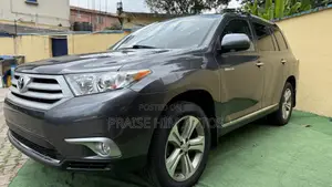 Toyota Highlander Limited 2012 Gray