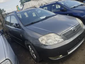 Toyota Corolla Liftback 2004 Beige