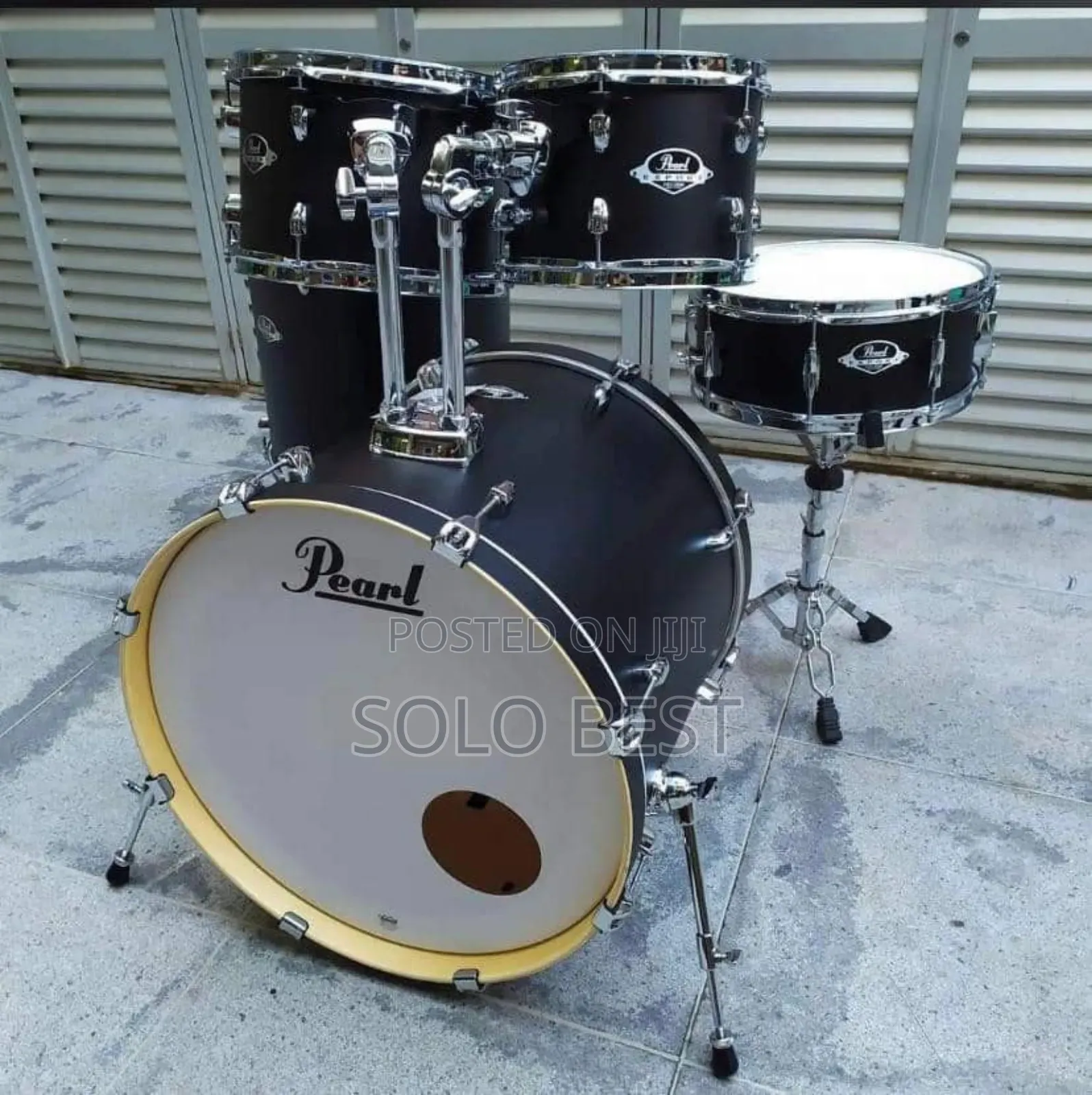 5 Pieces of Pearl Drum Set
