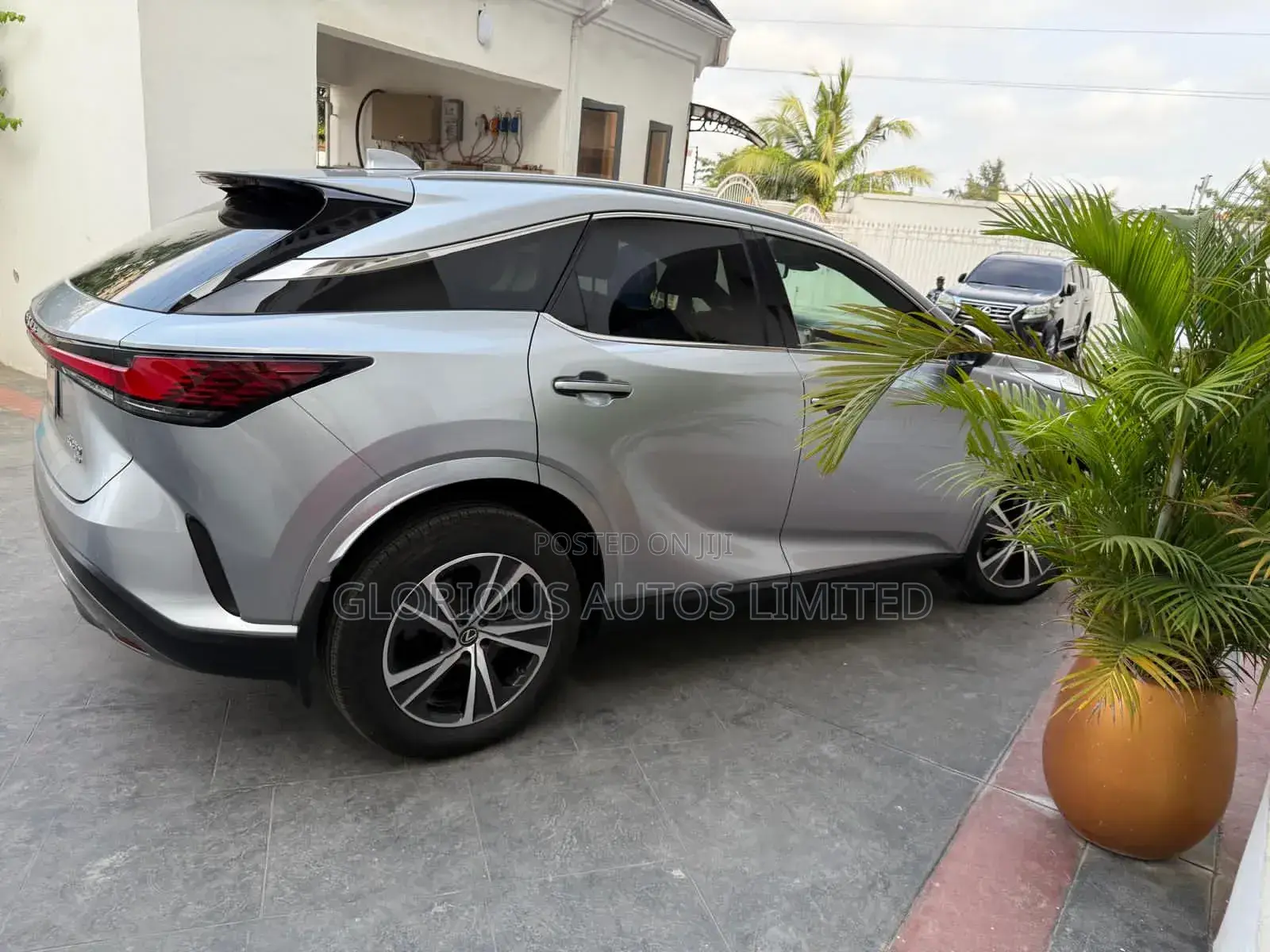 Lexus RX 2023 Silver