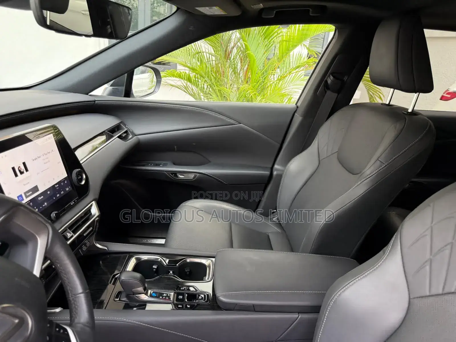Lexus RX 2023 Silver