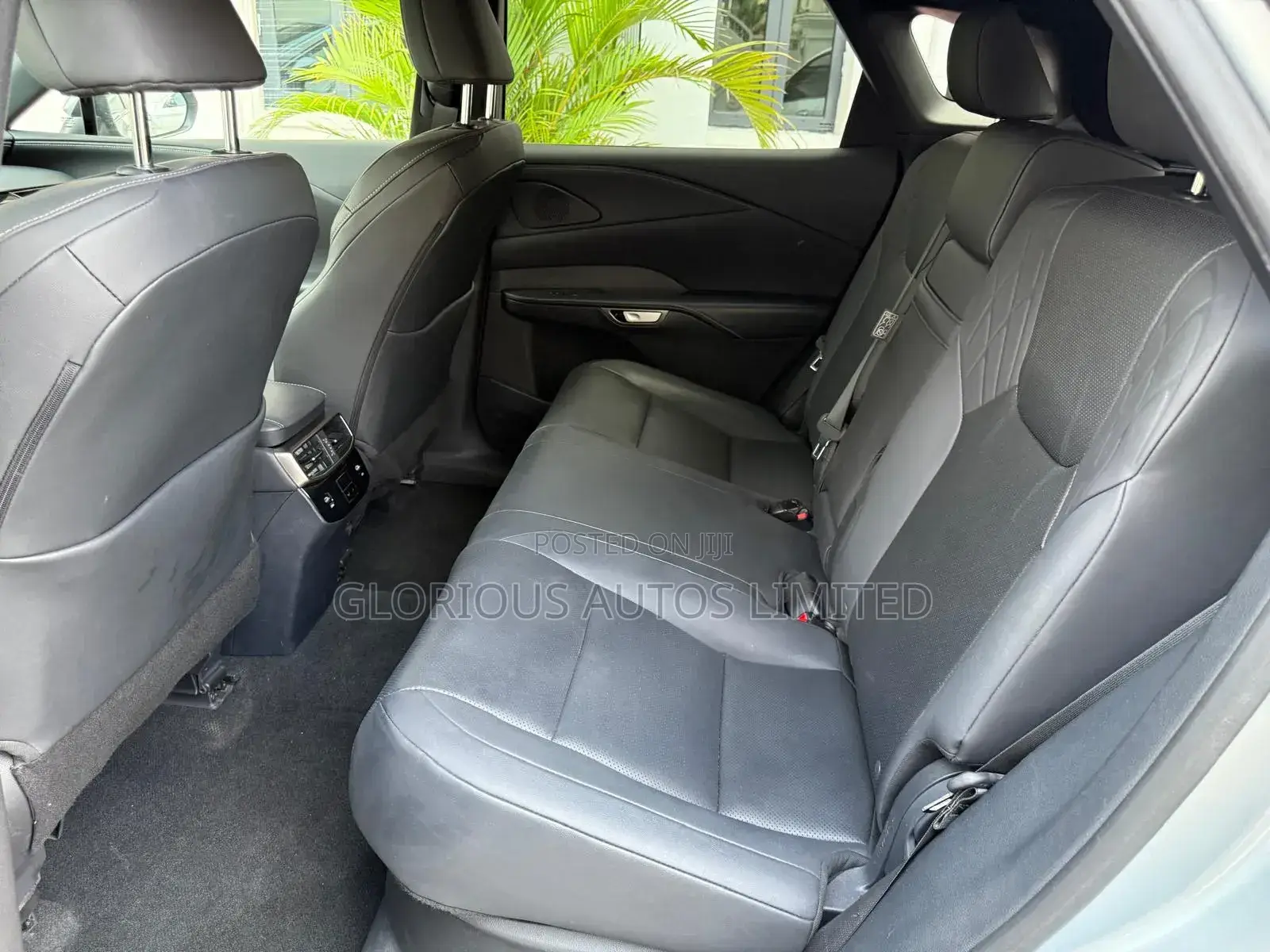 Lexus RX 2023 Silver