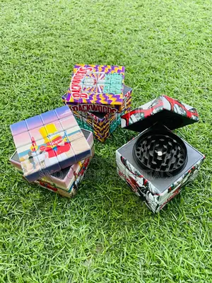 Herb Grinder / Crusher