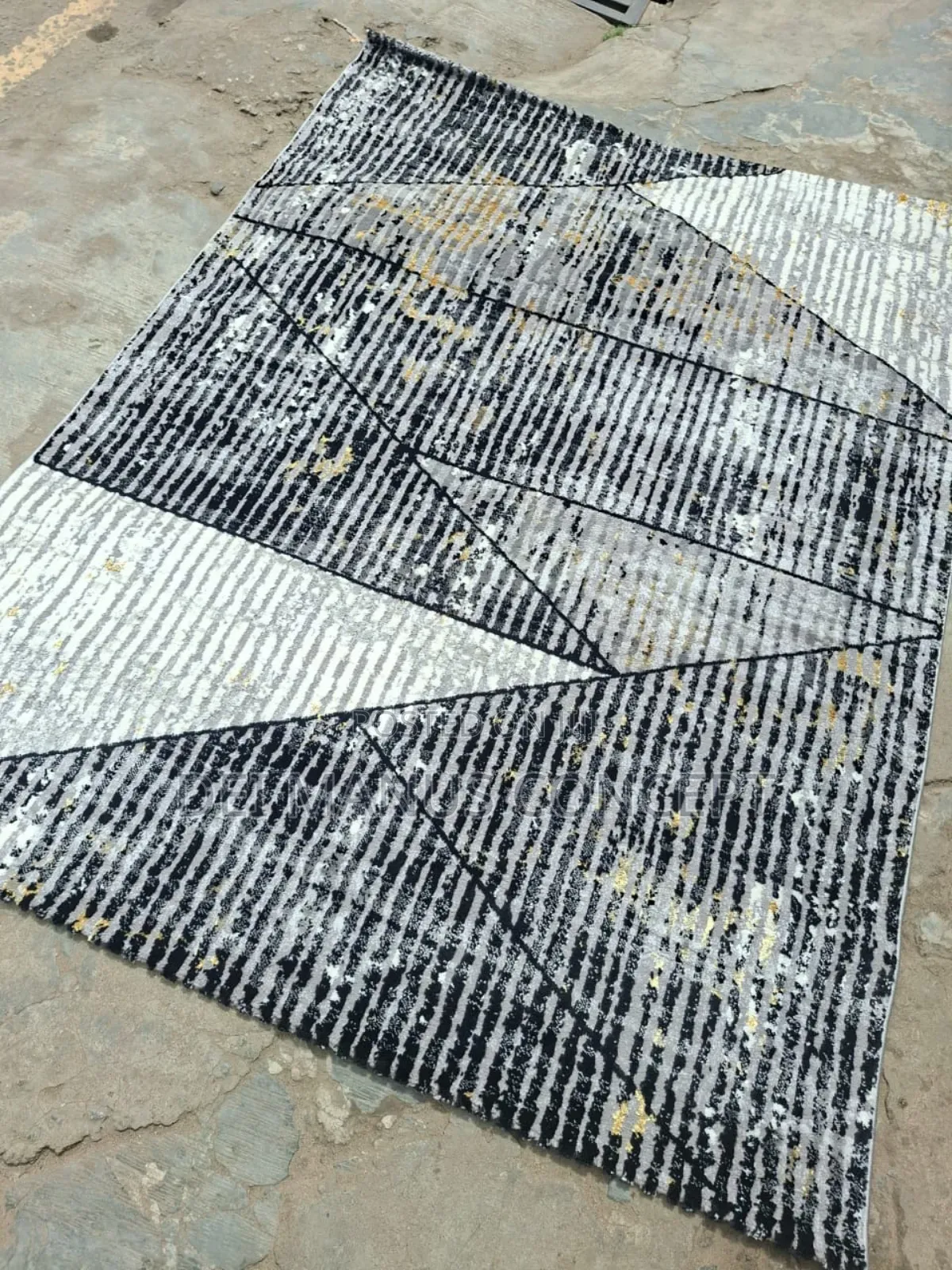 Quality Centre Rug for Living Room