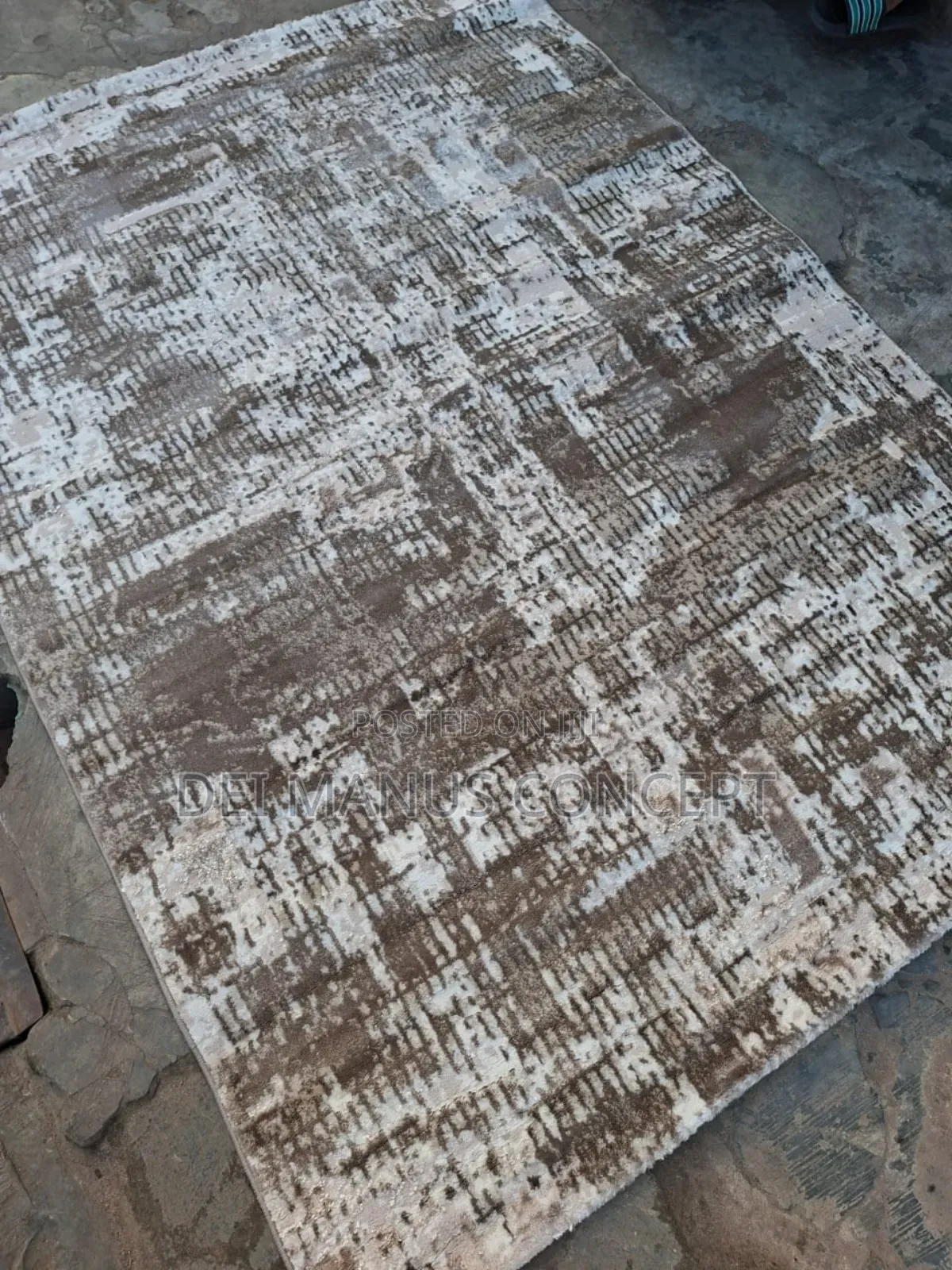 Quality Centre Rug for Living Room