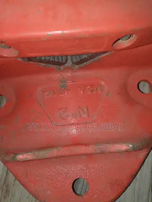 Bench Yoke Vise Cast Iron Pipe Clamp 1⁄2 to 41⁄2 Pipe(No 2)