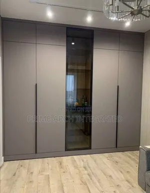 Glossy Wardrobe