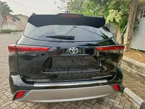 Toyota Highlander Platinum 2021 Black