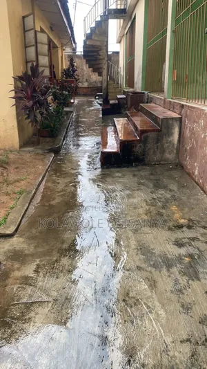 3bdrm Block of Flats in Ejigbo for sale