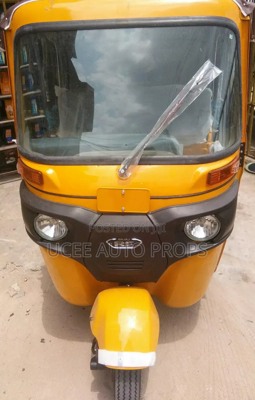 New Bajaj RE 2025 Yellow