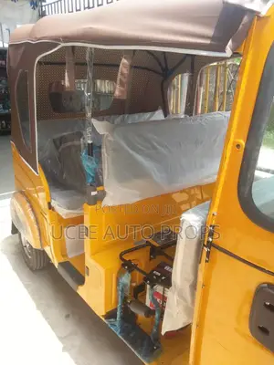 New Bajaj RE 2025 Yellow
