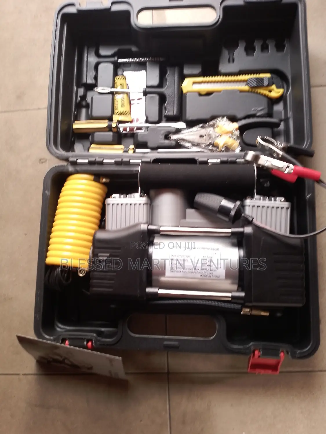 Automatic Tyre Pump With Tools.