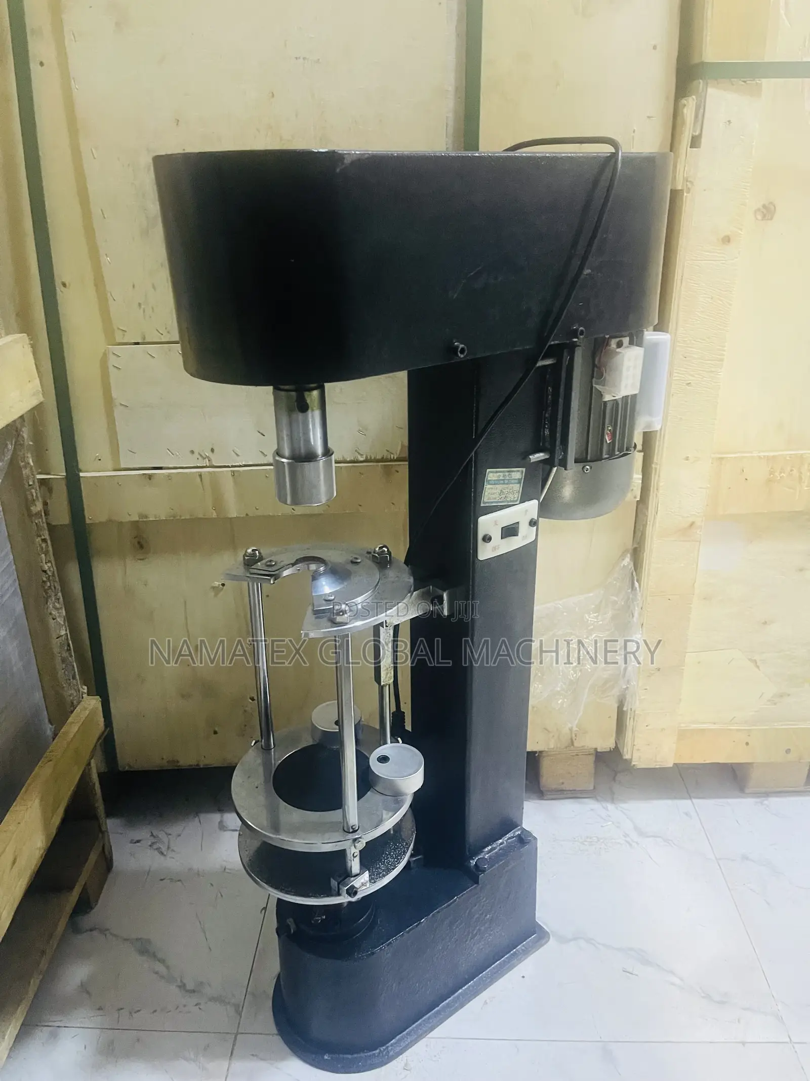 Semi Automatic Metal Capping Machine