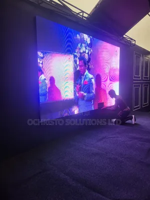 Studio Screen