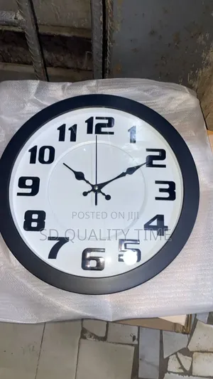 Black/White Frame Wall Clock