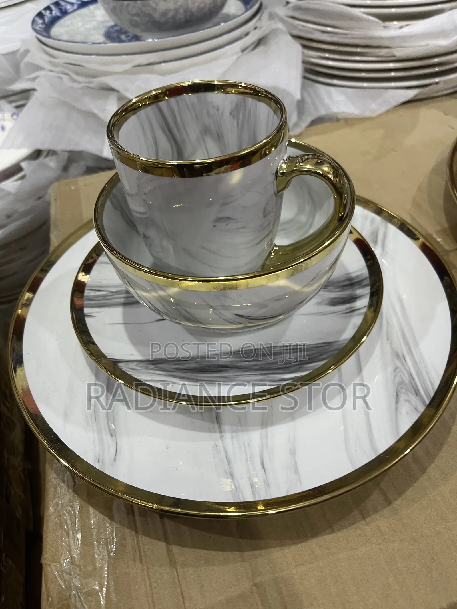 Non Tarnish 16 Pieces Dinner Set