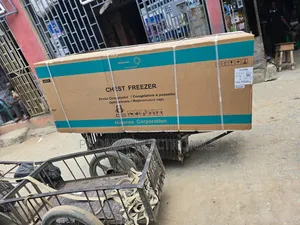 Brand New Hisense Chest Freezer With Double Door 702liters