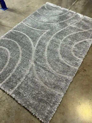 Gray Color Centerpieces Rug Available in Stock