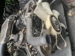 Nissan Np300 Engine