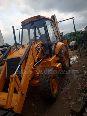 Neat JCB Backhoe 4x4 for Sell