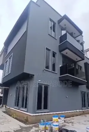 6bdrm Mansion in Ikeja Gra for sale